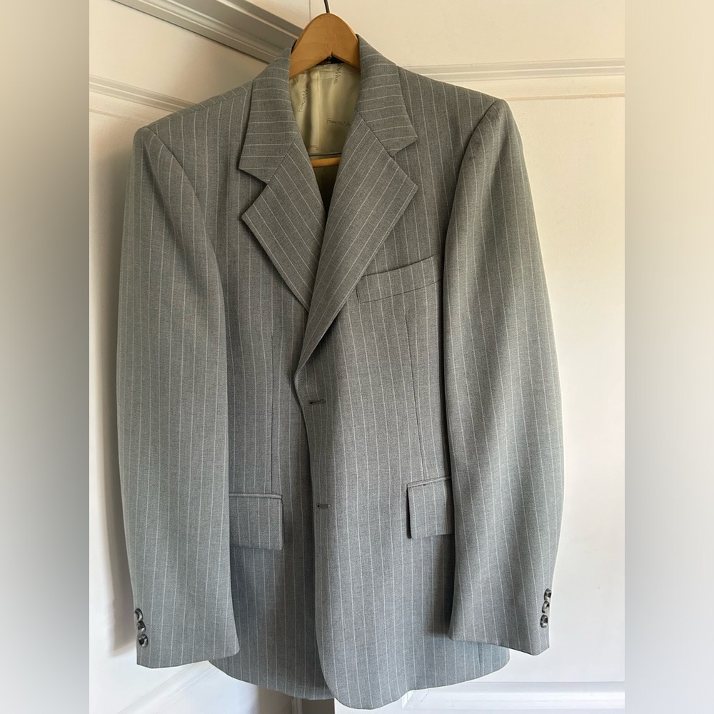 Men’s tailored 3 piece suit.